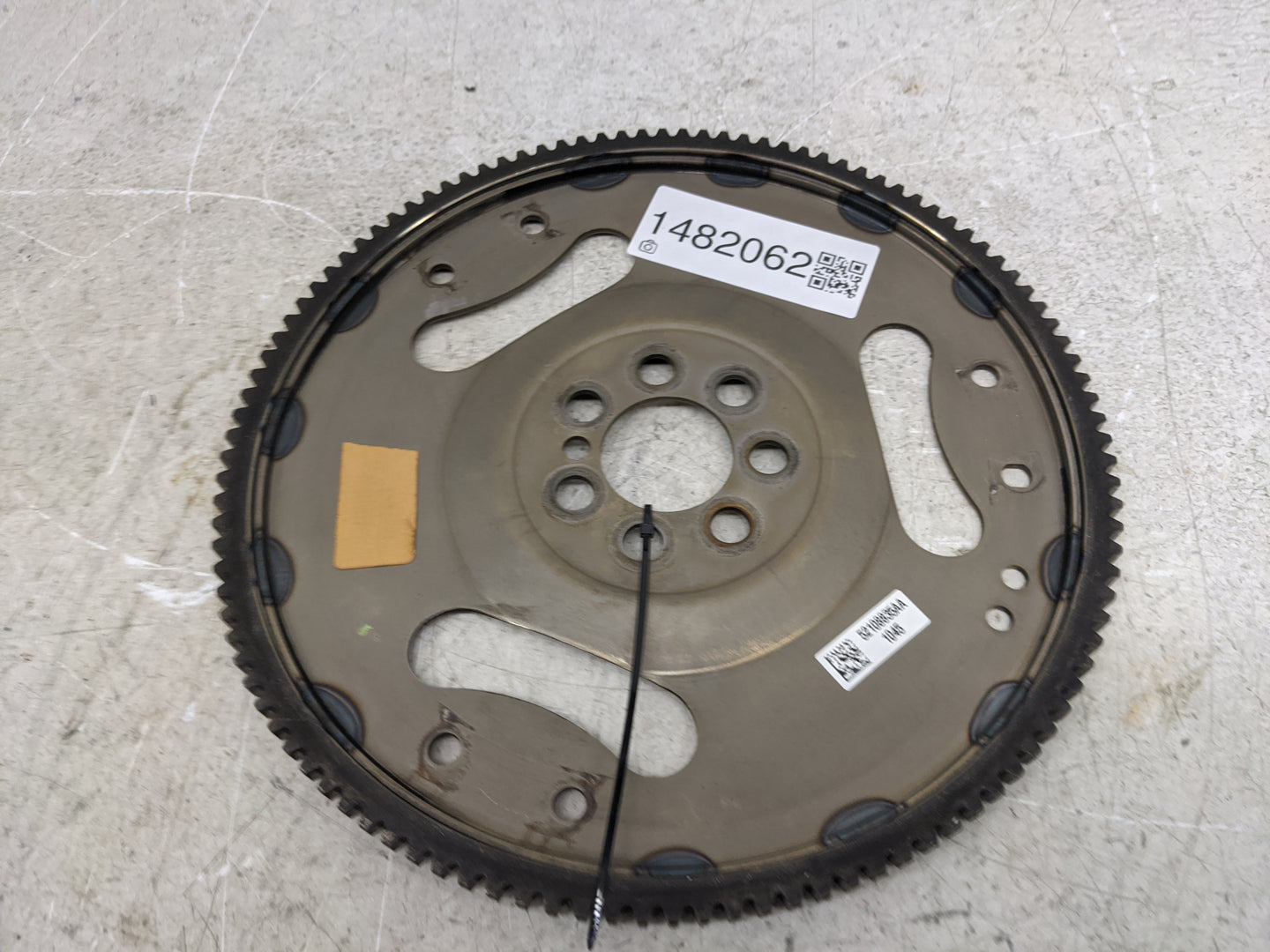 2013-2016 Dodge Dart Transmission Flywheel Flexplate P/N:52108835AA Fits Fits 2013 2014 2015 2016 OEM Used Auto Parts - Oemu