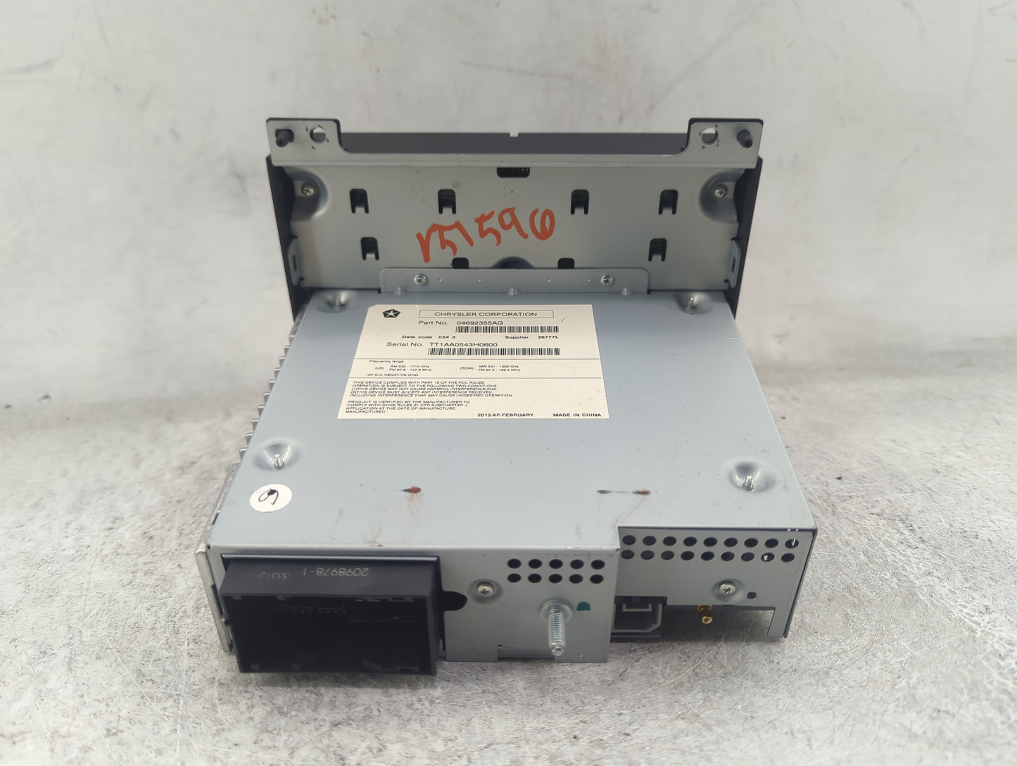 2013-2014 Dodge Dart Radio AM FM Cd Player Receiver Replacement P/N:04692355AG Fits Fits 2013 2014 OEM Used Auto Parts - Oem