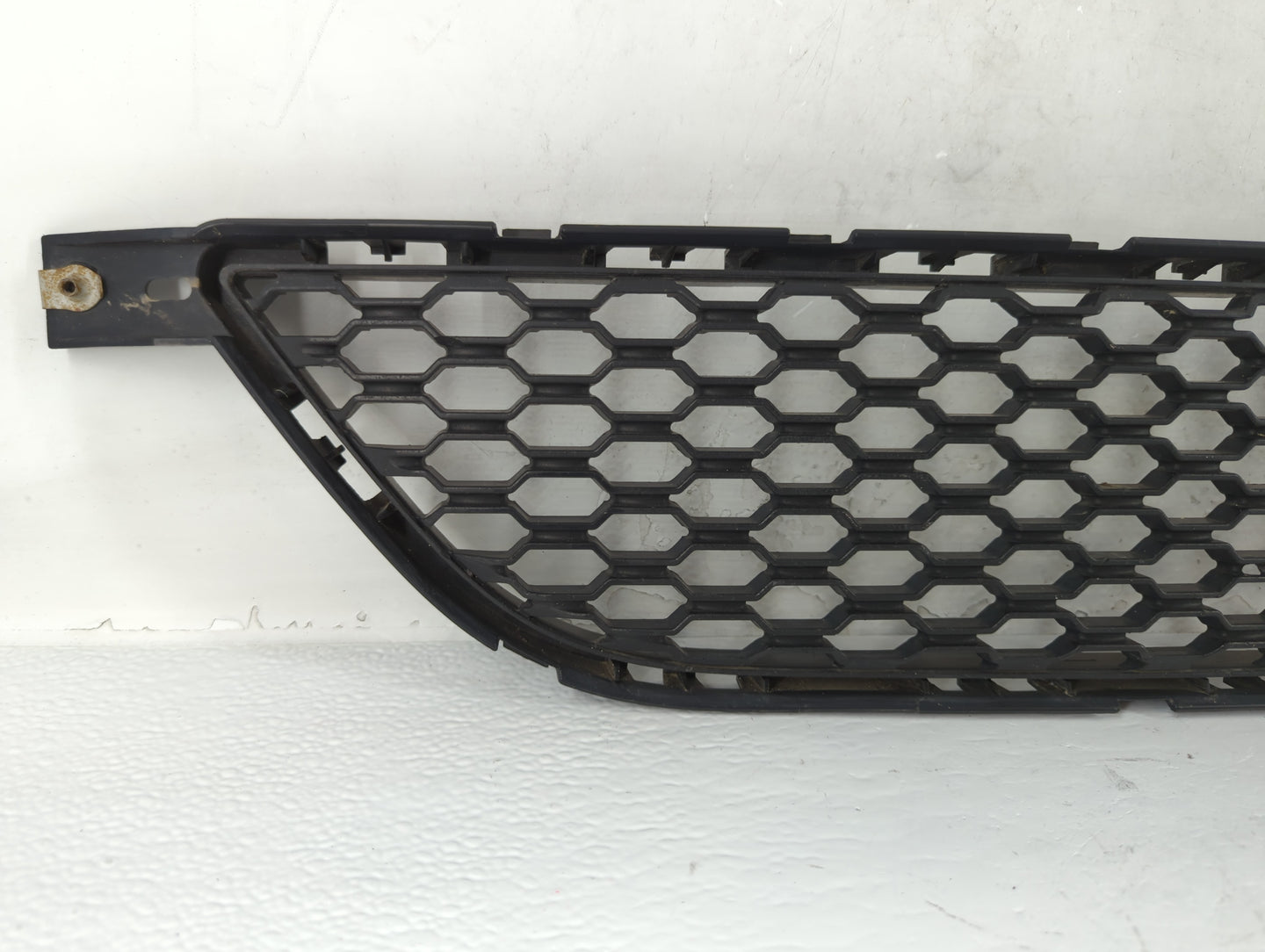 2013-2016 Dodge Dart Front Grille Bumper Not Included - Oemusedautoparts1.com