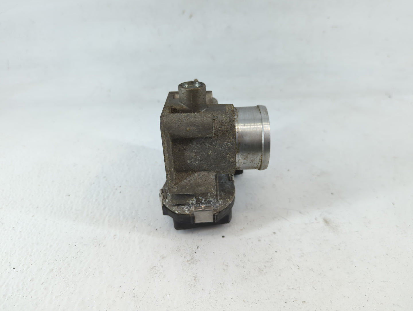 2013-2016 Dodge Dart Throttle Body P/N:04892945AA Fits Fits 2013 2014 2015 2016 2017 OEM Used Auto Parts - Oemusedautoparts1