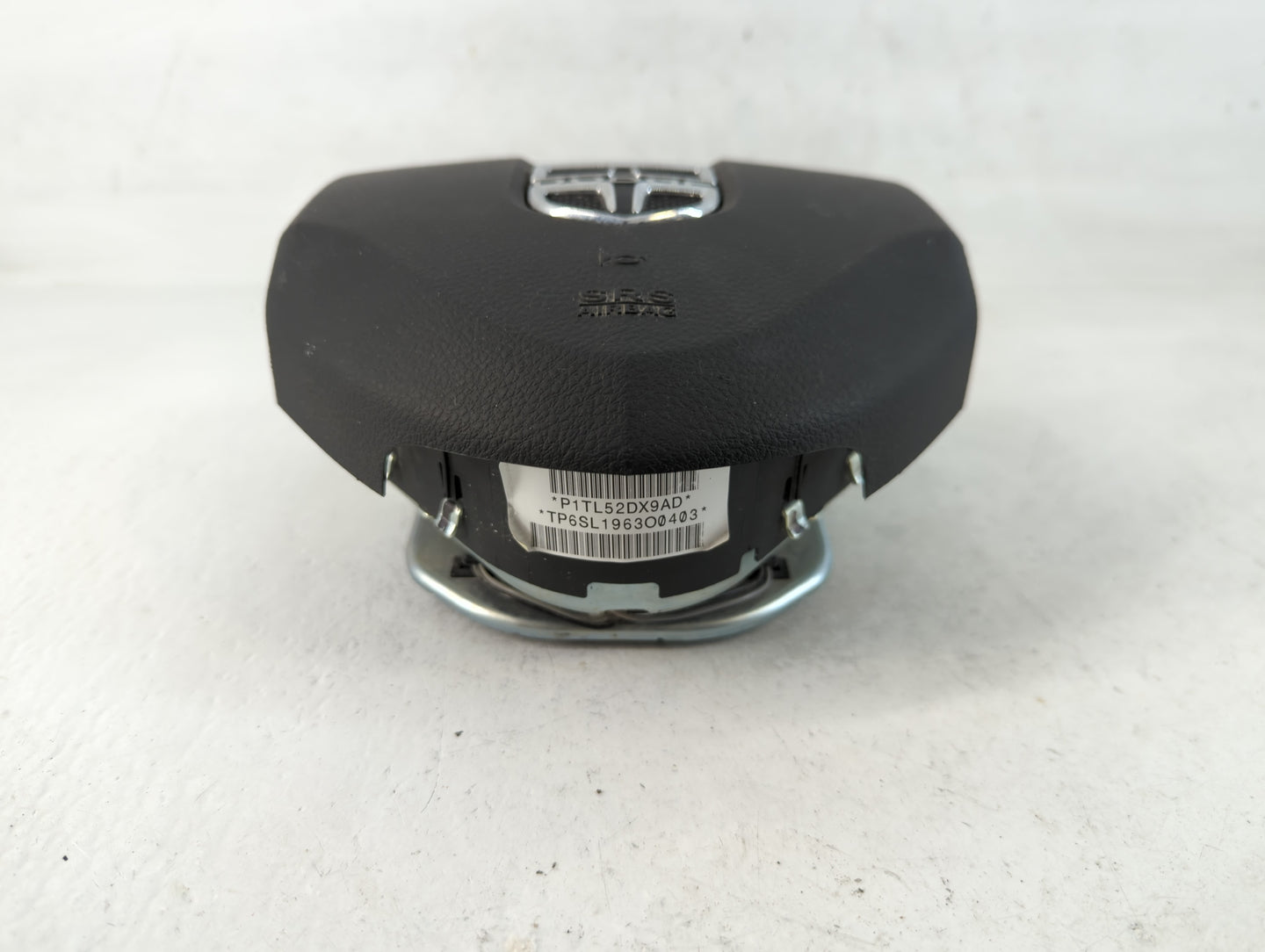 2013-2016 Dodge Dart Air Bag Driver Left Steering Wheel Mounted P/N:P1TL52DX9AD Fits Fits 2013 2014 2015 2016 OEM Used Auto 