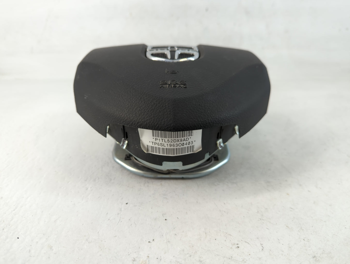 2013-2016 Dodge Dart Air Bag Driver Left Steering Wheel Mounted P/N:P1TL52DX9AD Fits Fits 2013 2014 2015 2016 OEM Used Auto 