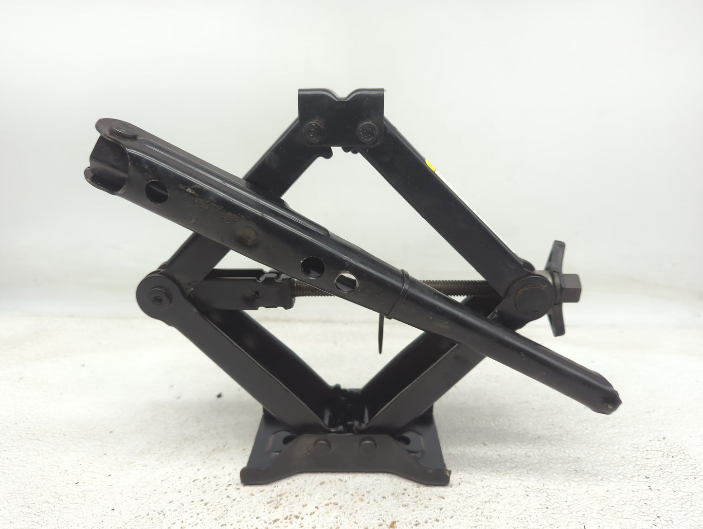 2013 Dodge Dart Spare Scissor Car Jack - Oemusedautoparts1.com