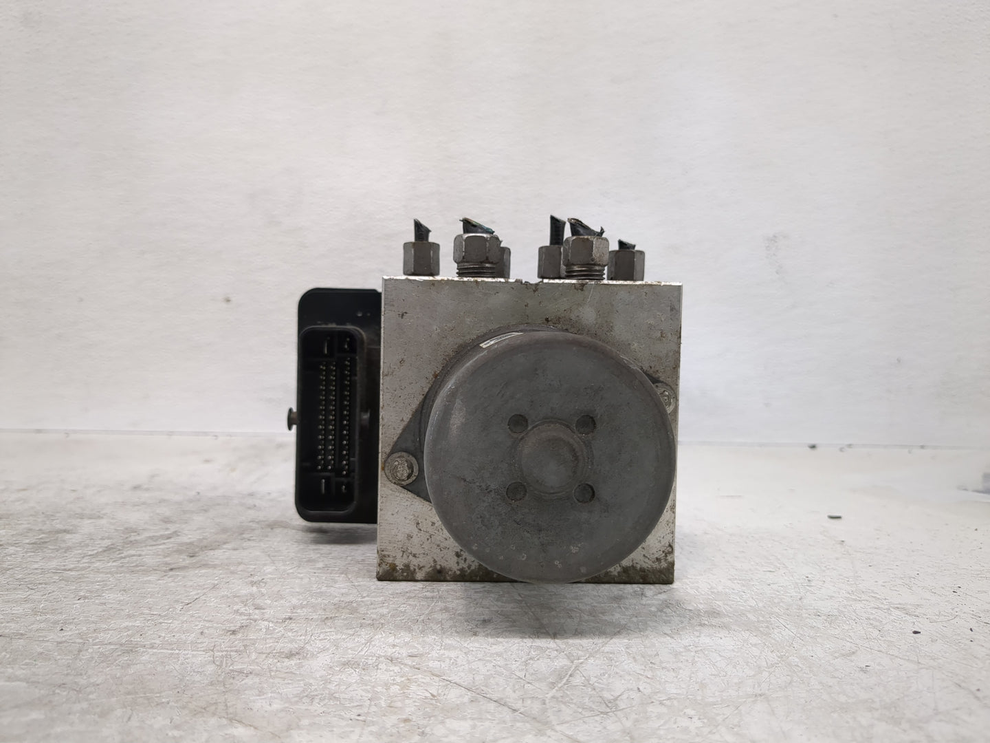 2013 Dodge Durango ABS Pump Control Module Replacement P/N:68164629AA Fits Fits 2014 OEM Used Auto Parts - Oemusedautoparts1