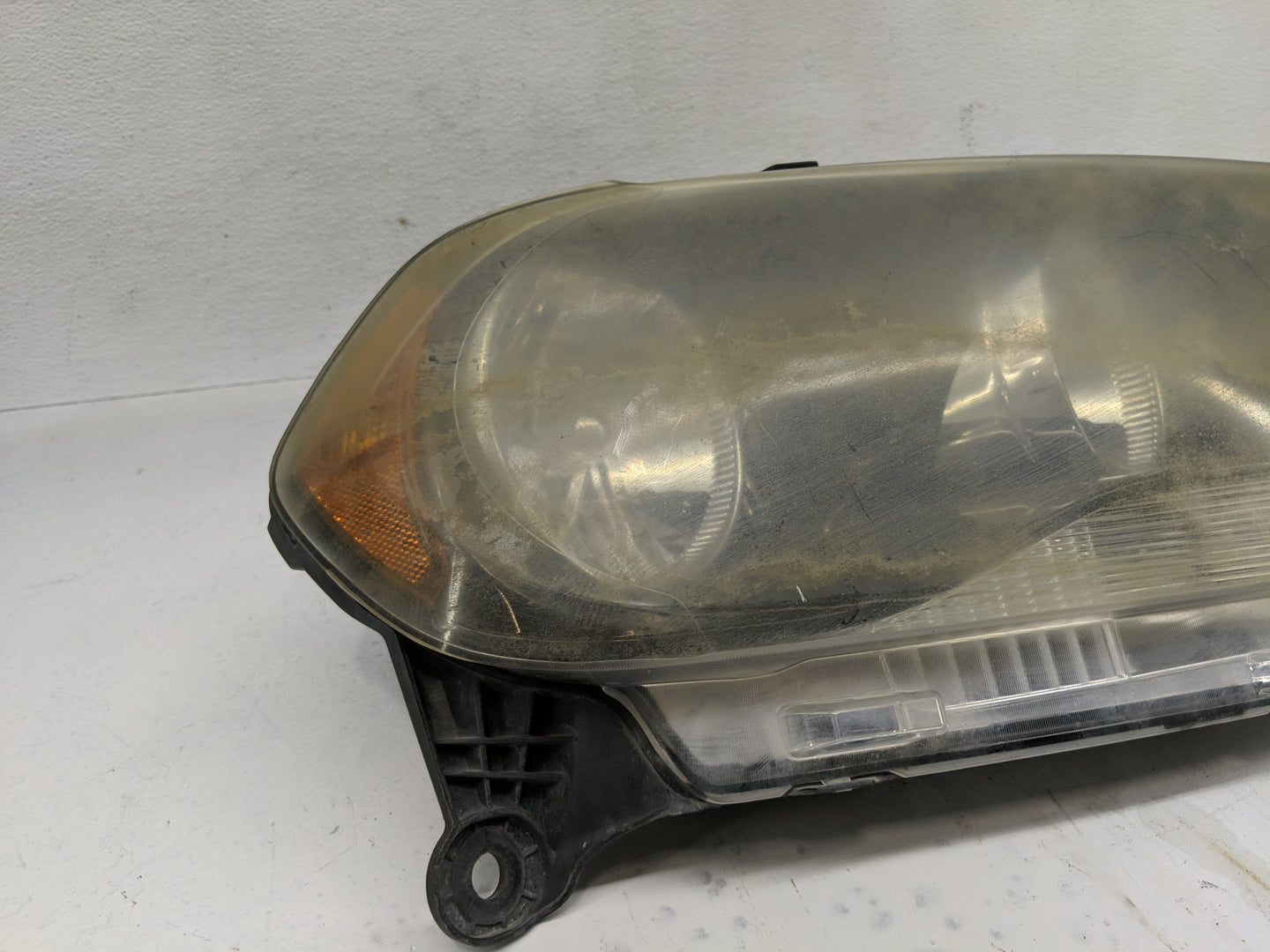 2011-2013 Dodge Durango Passenger Right Oem Head Light Headlight Lamp - Oemusedautoparts1.com