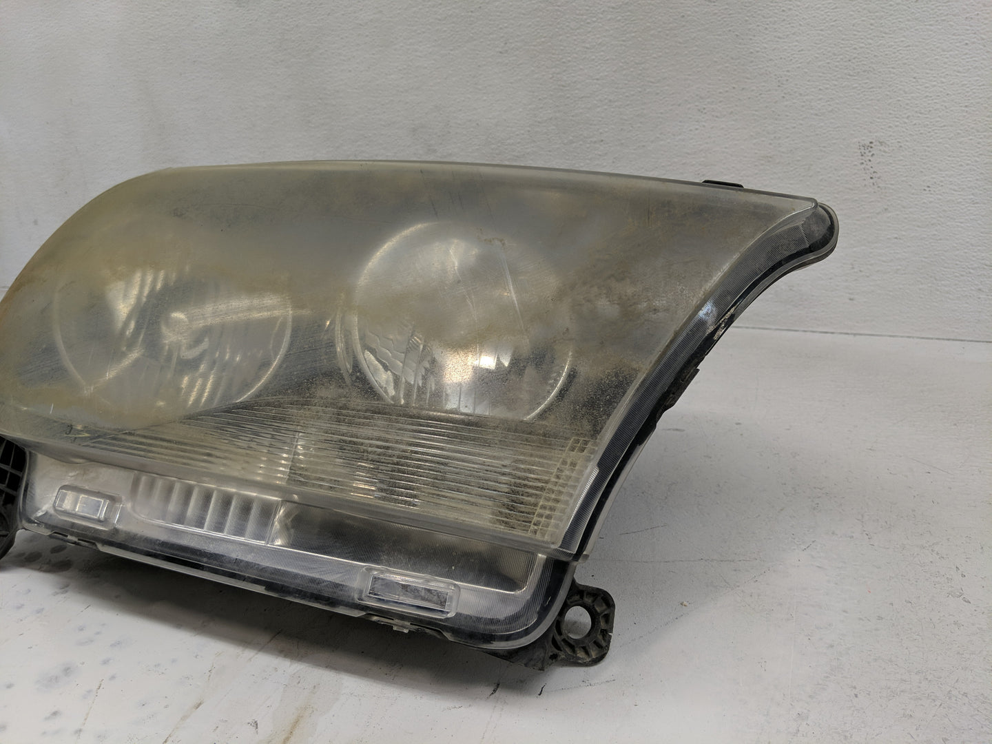 2011-2013 Dodge Durango Passenger Right Oem Head Light Headlight Lamp - Oemusedautoparts1.com