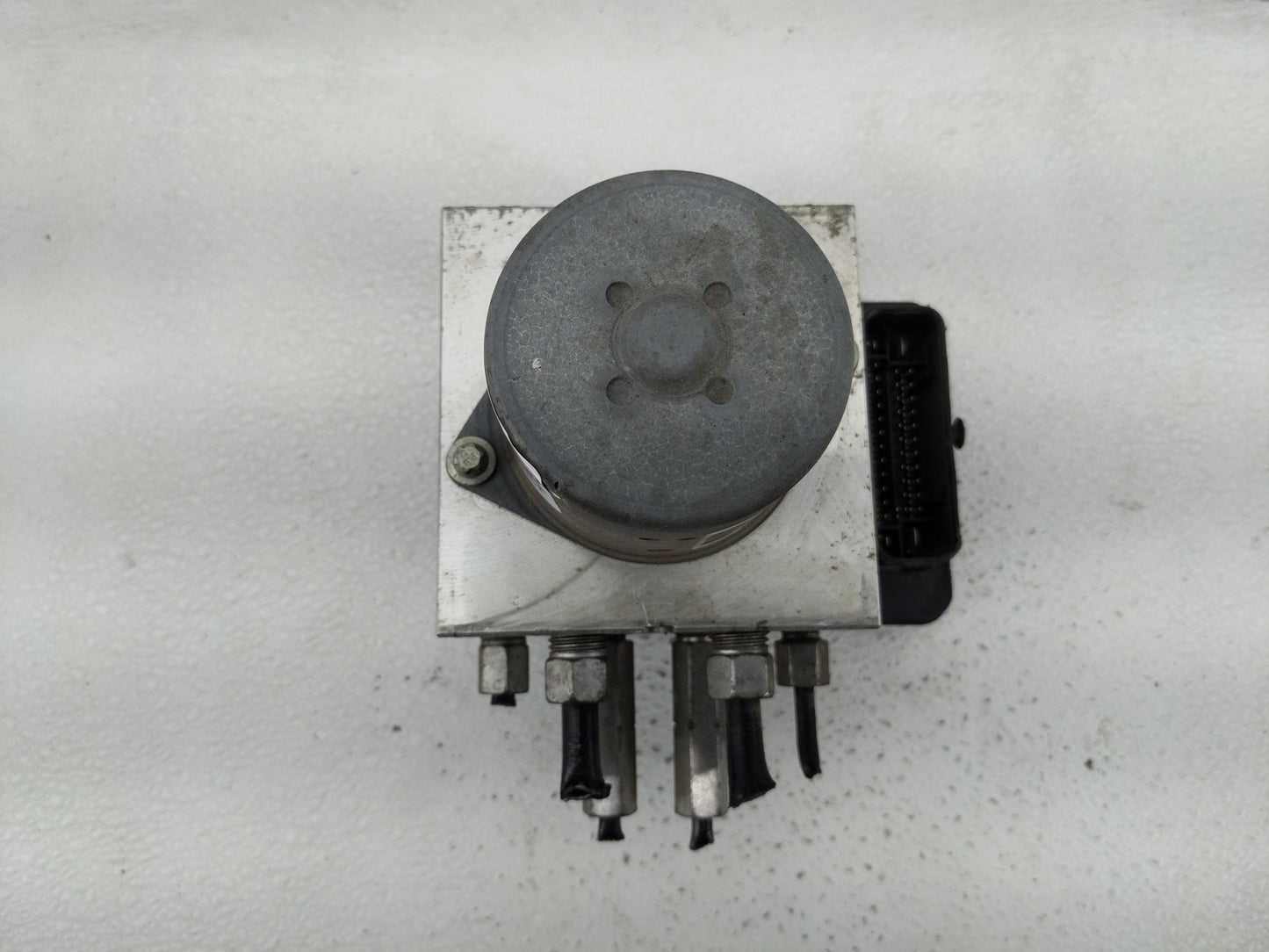 2013 Dodge Durango ABS Pump Control Module Replacement P/N:P68164629AB Fits Fits 2014 OEM Used Auto Parts - Oemusedautoparts