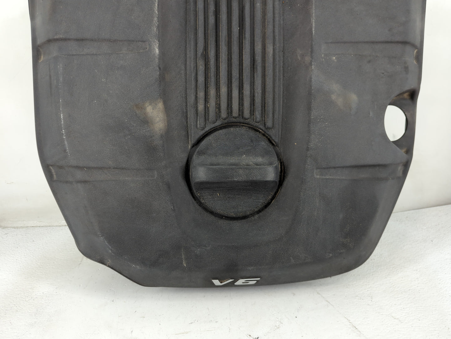 2013 Dodge Durango Engine Cover - Oemusedautoparts1.com