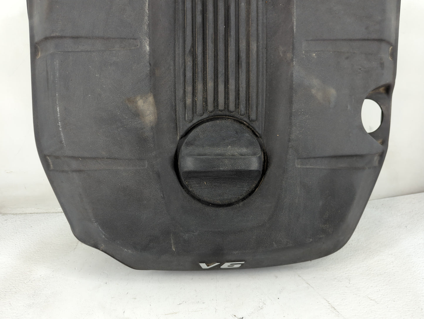 2013 Dodge Durango Engine Cover - Oemusedautoparts1.com