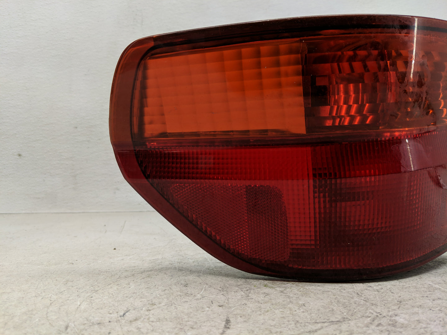 2011-2013 Dodge Durango Tail Light Assembly Passenger Right OEM Fits Fits 2011 2012 2013 OEM Used Auto Parts - Oemusedautopa