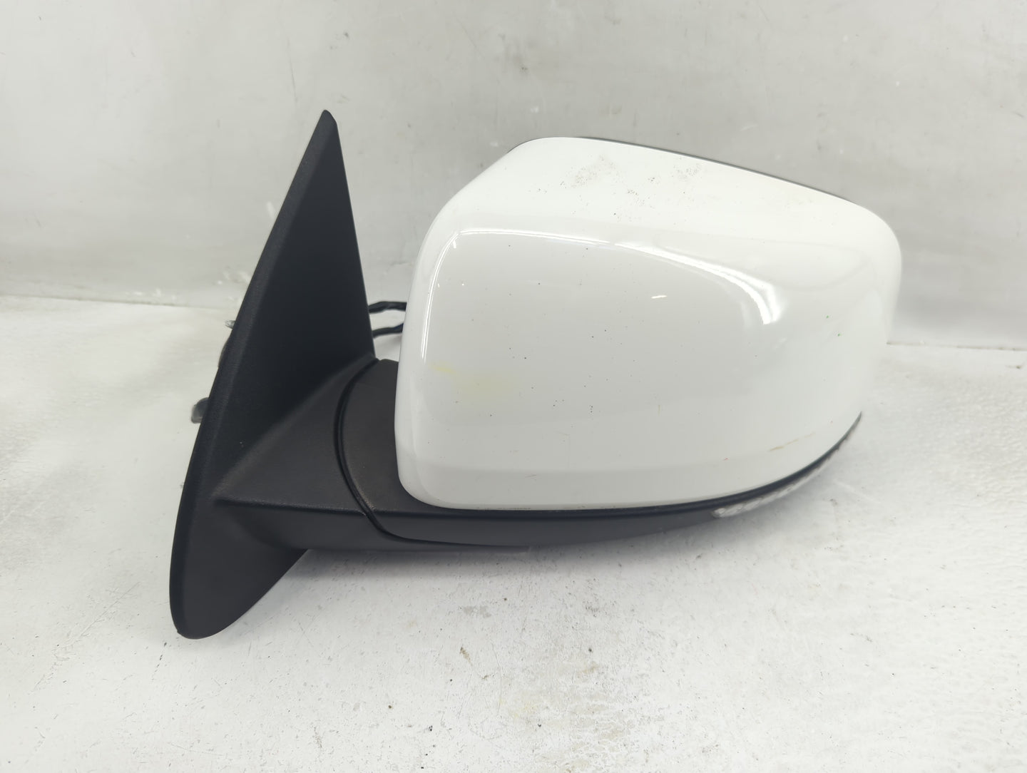 2013 Dodge Durango Driver Side View Mirror - Left Door Mirror OEM Used - Oemusedautoparts1.com