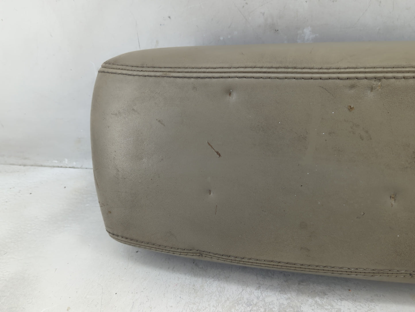 2013 Dodge Durango Center Console Armrest Cover Lid P/N:X85003904BA Fits OEM Used Auto Parts - Oemusedautoparts1.com