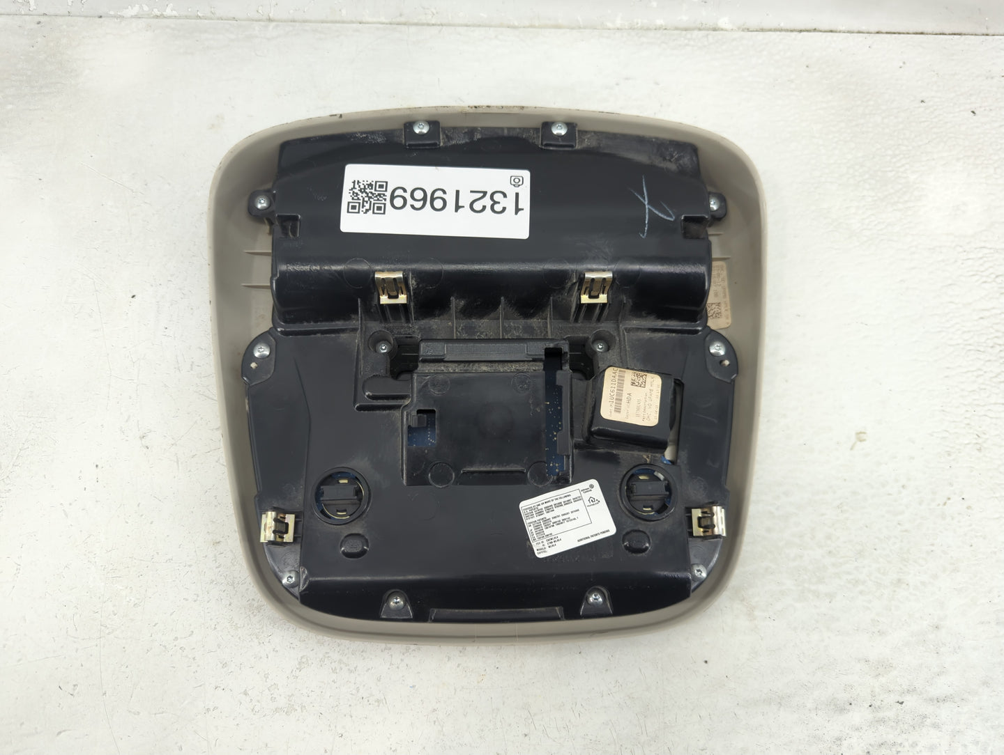 2011-2020 Dodge Durango Overhead Roof Console 1321969 - Oemusedautoparts1.com