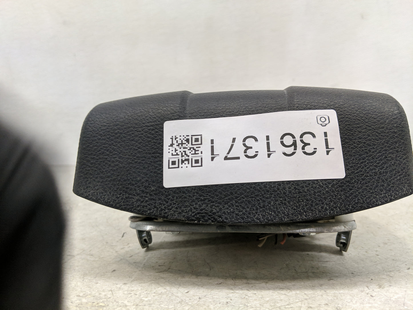 2013 Dodge Durango Air Bag Driver Left Steering Wheel Mounted P/N:P1GS291X9AG Fits OEM Used Auto Parts - Oemusedautoparts1.c