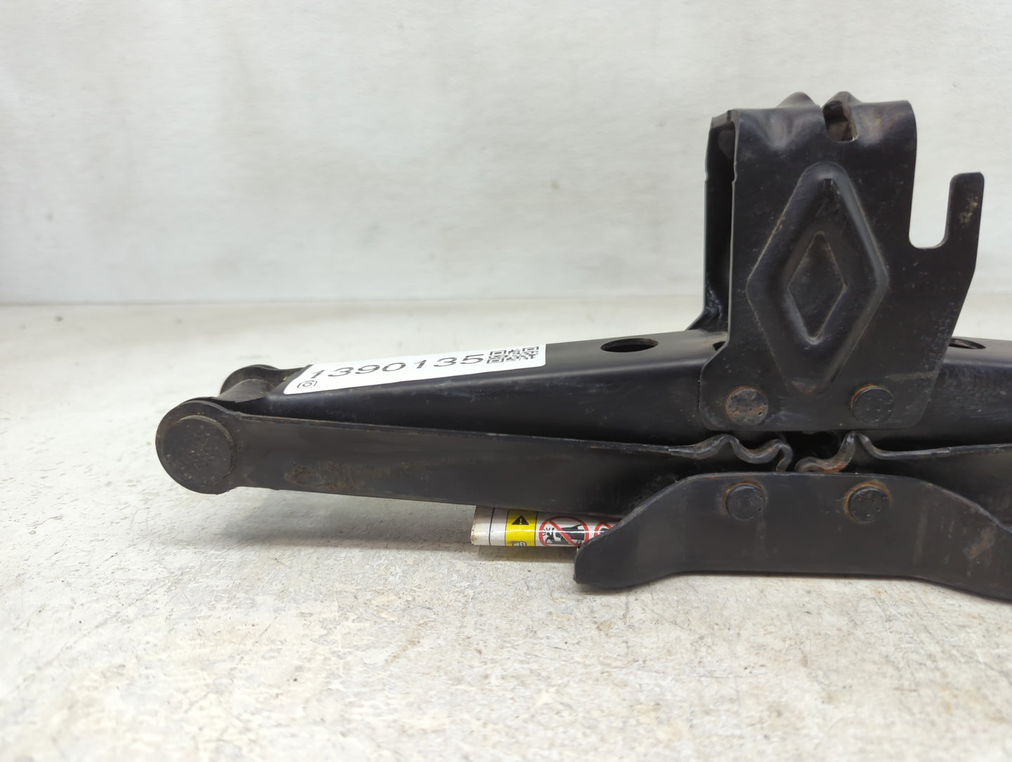 2013 Dodge Durango Spare Scissor Car Jack - Oemusedautoparts1.com