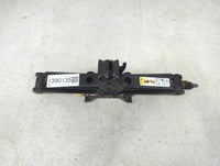 2013 Dodge Durango Spare Scissor Car Jack - Oemusedautoparts1.com