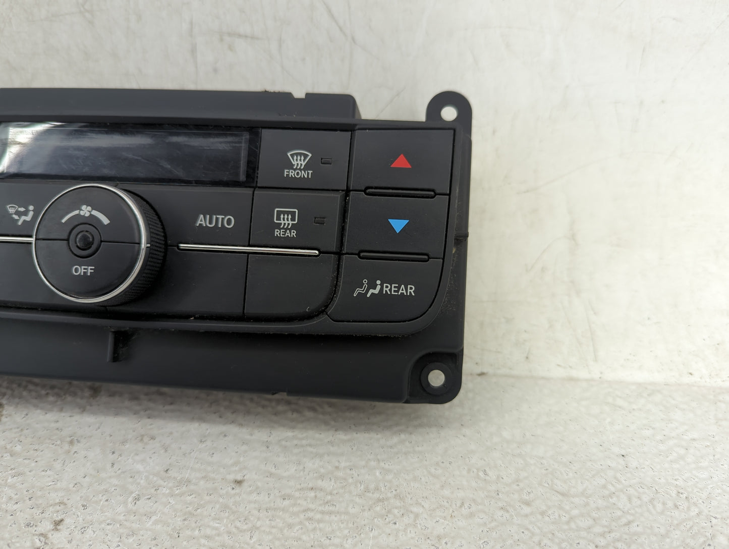 2011-2013 Dodge Durango Climate Control Module Temperature AC/Heater Replacement P/N:55111925AP 5HB011217-62 Fits OEM Used A