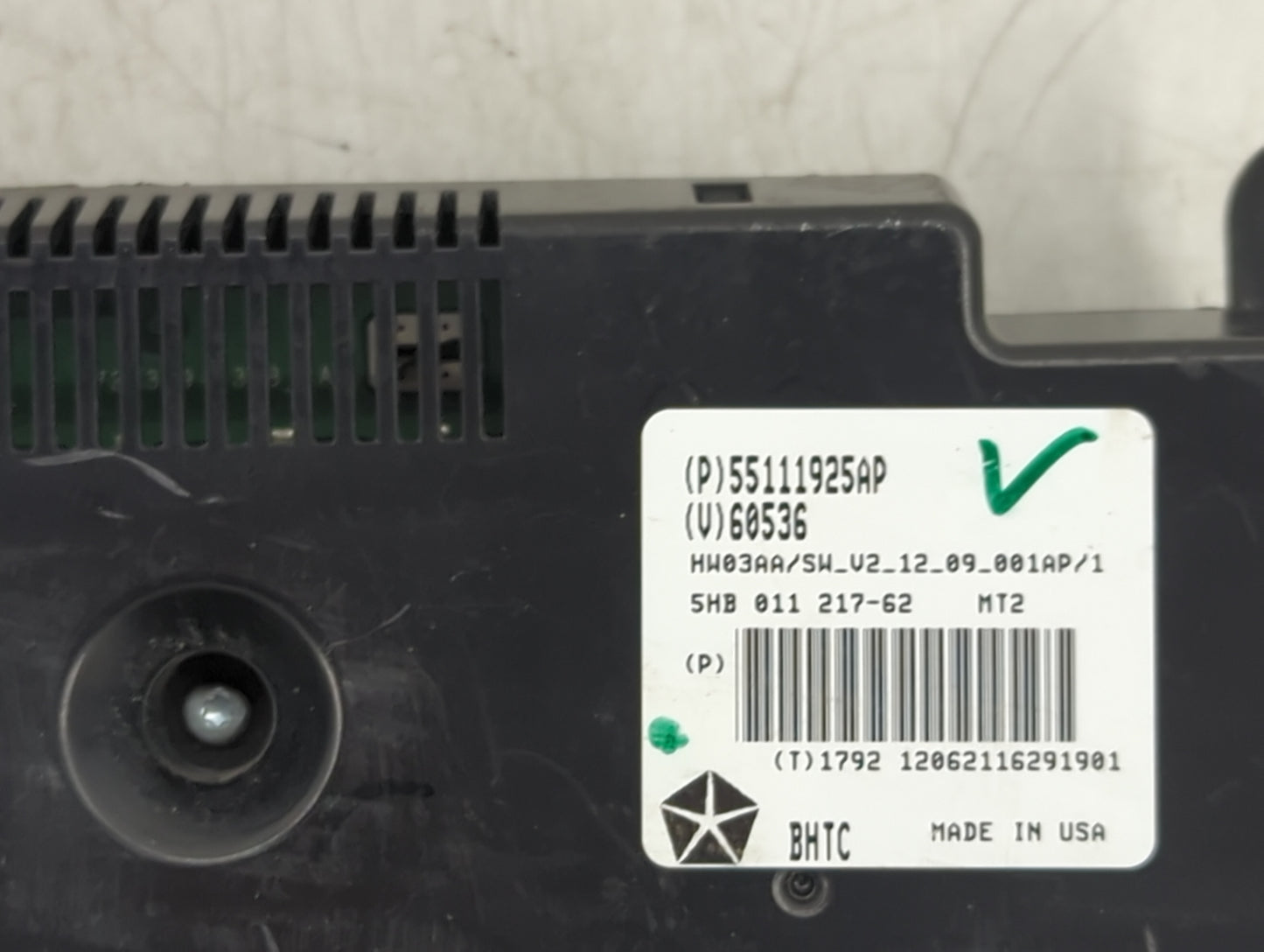 2011-2013 Dodge Durango Climate Control Module Temperature AC/Heater Replacement P/N:55111925AP 5HB011217-62 Fits OEM Used A