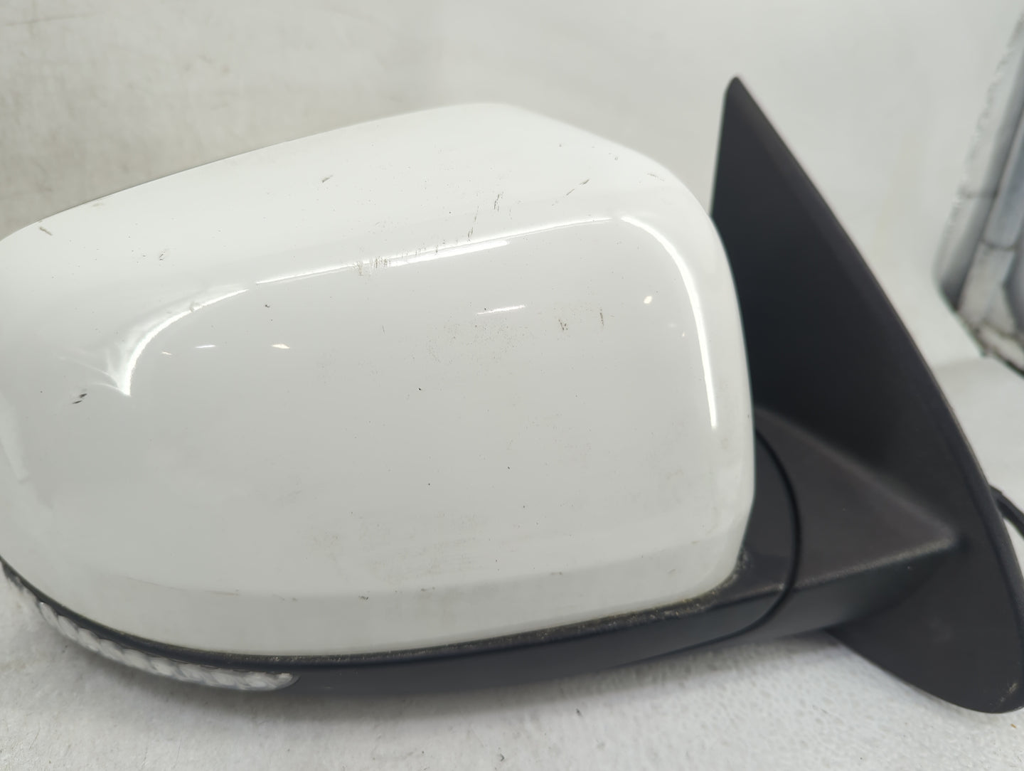 2011-2021 Dodge Durango Passenger Side View Mirror - Right Door Mirror OEM Used - Oemusedautoparts1.com