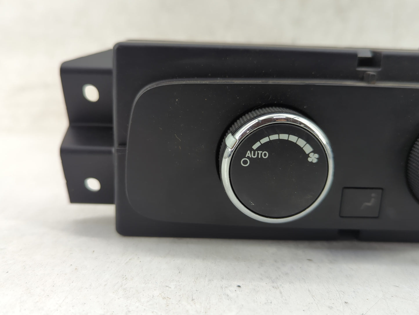 2011-2013 Dodge Durango Climate Control Module Temperature AC/Heater Replacement P/N:55111866AD 5HB010247-01 Fits OEM Used A