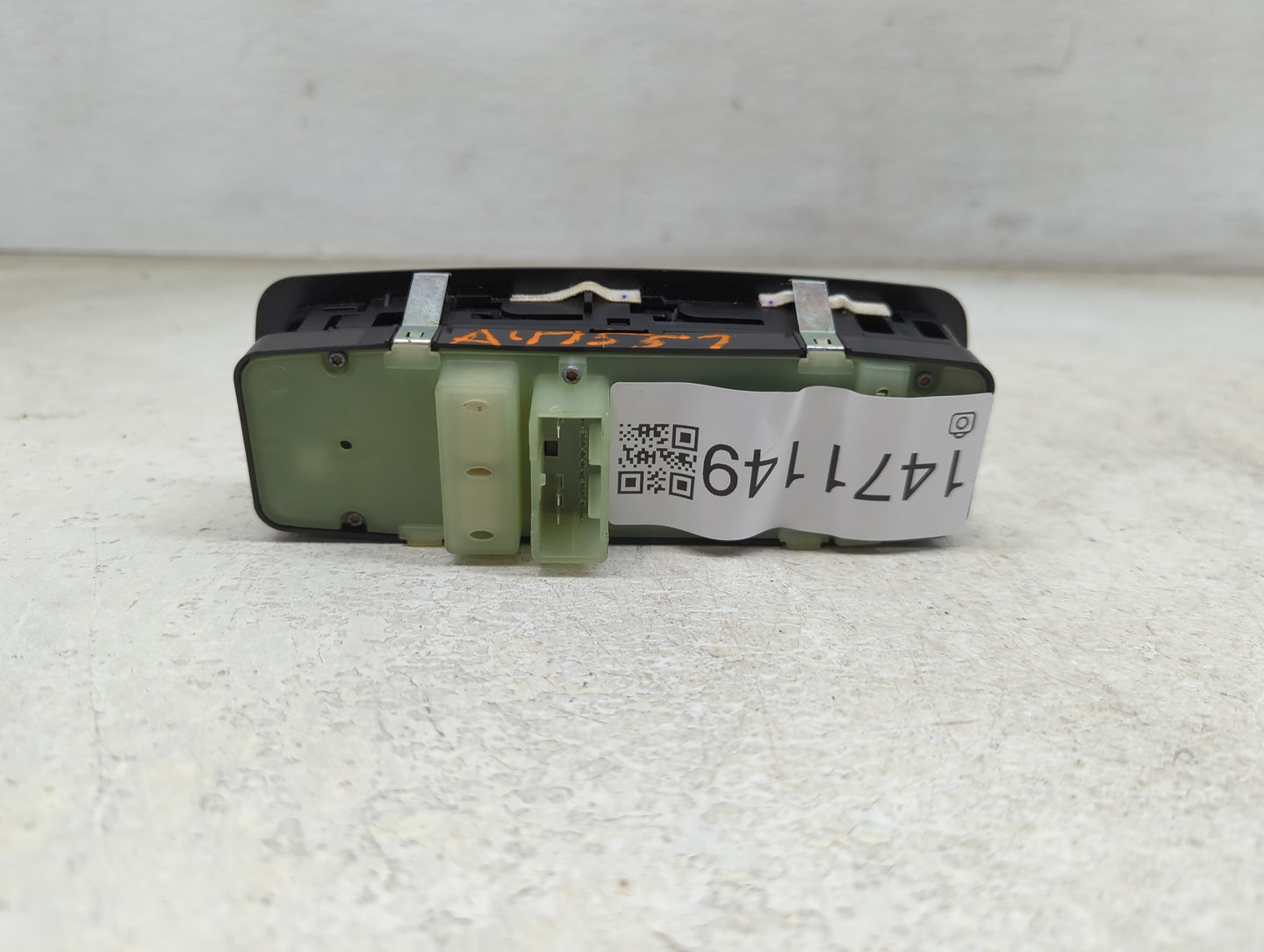2011-2013 Dodge Durango Master Power Window Switch Replacement Driver Side Left Fits Fits 2011 2012 2013 OEM Used Auto Parts