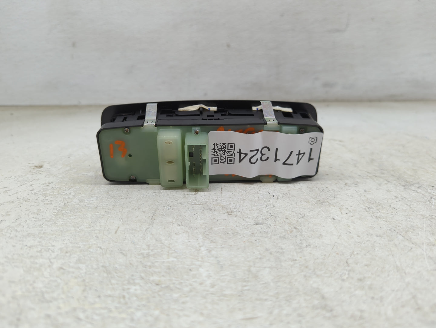 2011-2013 Dodge Durango Master Power Window Switch Replacement Driver Side Left P/N:68086693AD 1002558 Fits Fits 2011 2012 2