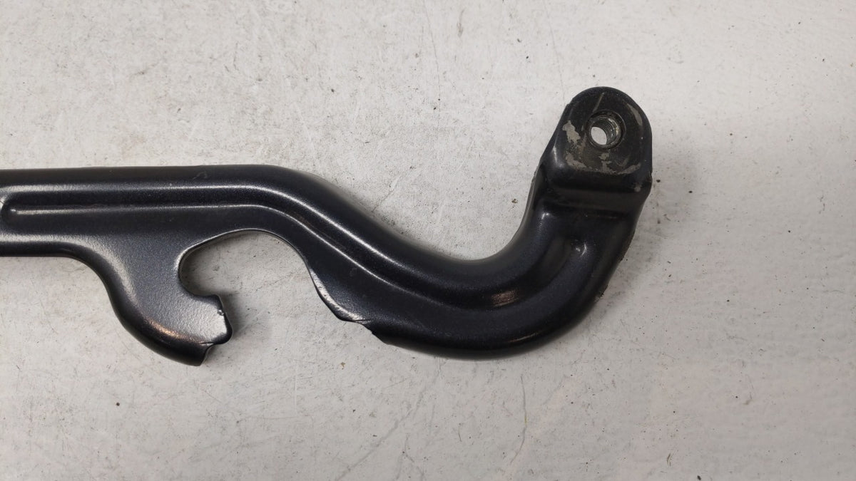 2013 Dodge Durango Driver Hood Hinge - Oemusedautoparts1.com