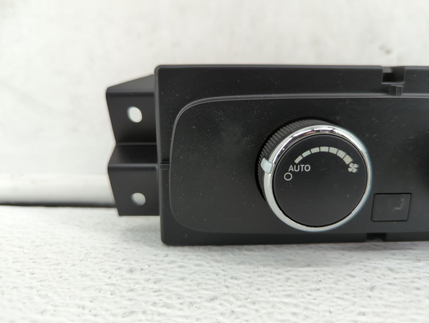 2011-2013 Dodge Durango Climate Control Module Temperature AC/Heater Replacement P/N:55111866AC 68089124AC Fits OEM Used Aut