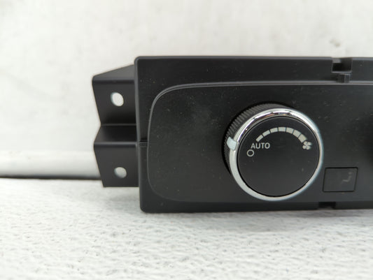 2011-2013 Dodge Durango Climate Control Module Temperature AC/Heater Replacement P/N:55111866AC 68089124AC Fits OEM Used Auto Parts
