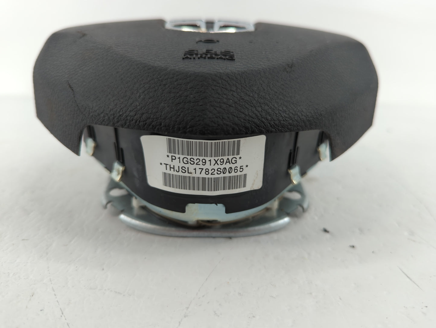2013 Dodge Durango Air Bag Driver Left Steering Wheel Mounted P/N:BAM-PT1-1031 Fits OEM Used Auto Parts - Oemusedautoparts1.