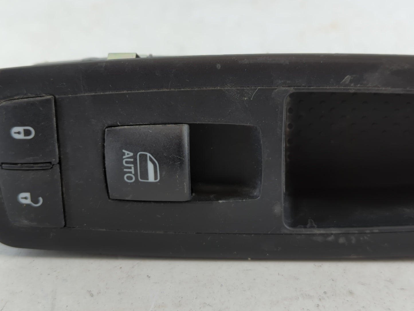 2011-2013 Dodge Durango Master Power Window Switch Replacement Driver Side Left P/N:10025585 68086692AC Fits Fits 2011 2012 