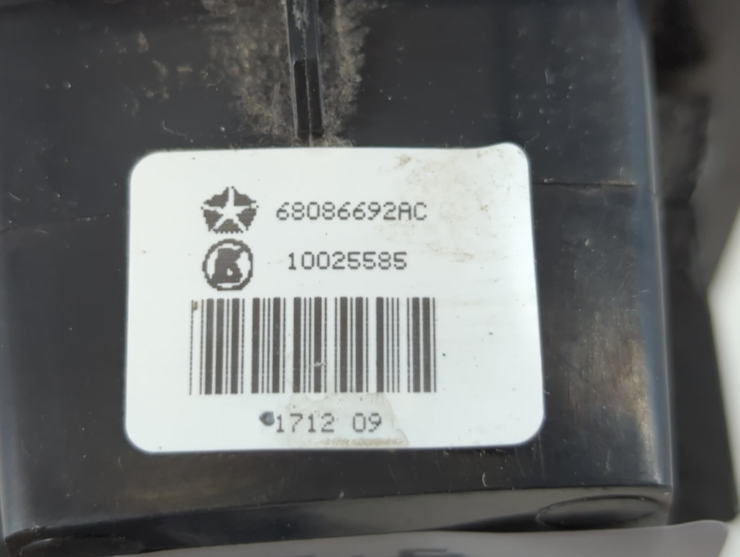 2011-2013 Dodge Durango Master Power Window Switch Replacement Driver Side Left P/N:10025585 68086692AC Fits Fits 2011 2012 