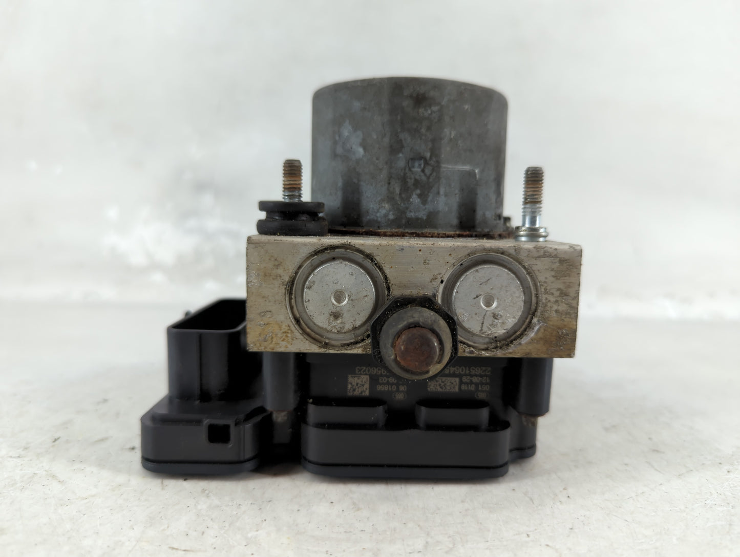 2013 Dodge Grand Caravan ABS Pump Control Module Replacement P/N:P68183803AA Fits OEM Used Auto Parts - Oemusedautoparts1.co