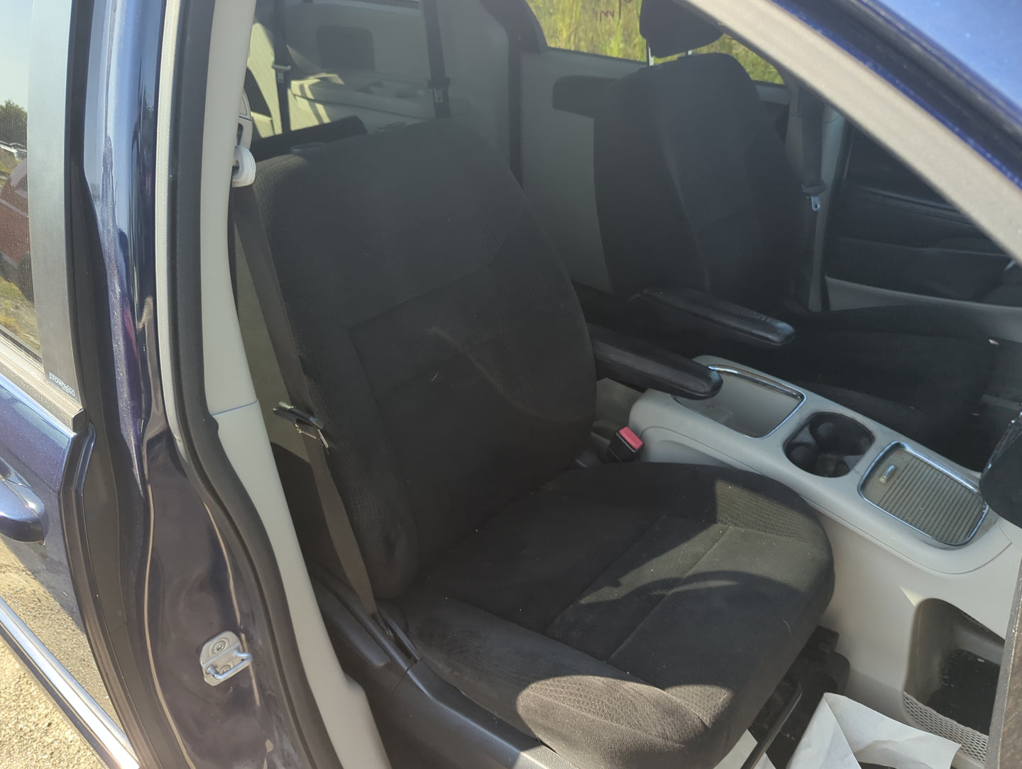 2011-2018 Dodge Grand Caravan Passenger Front Seat Oem - Oemusedautoparts1.com