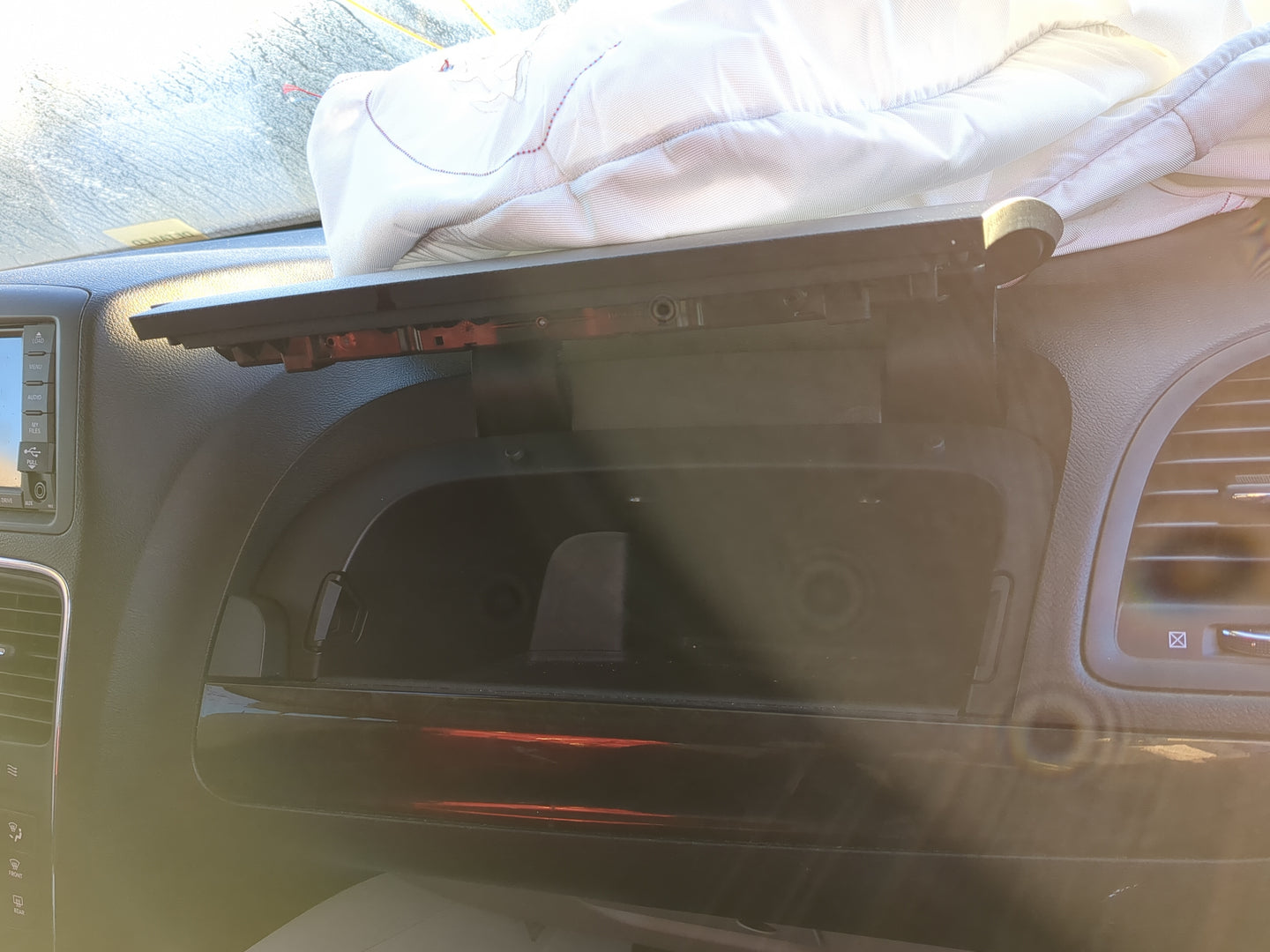 2013 Dodge Grand Caravan Passenger Glove Box Door Storage Compartment - Oemusedautoparts1.com