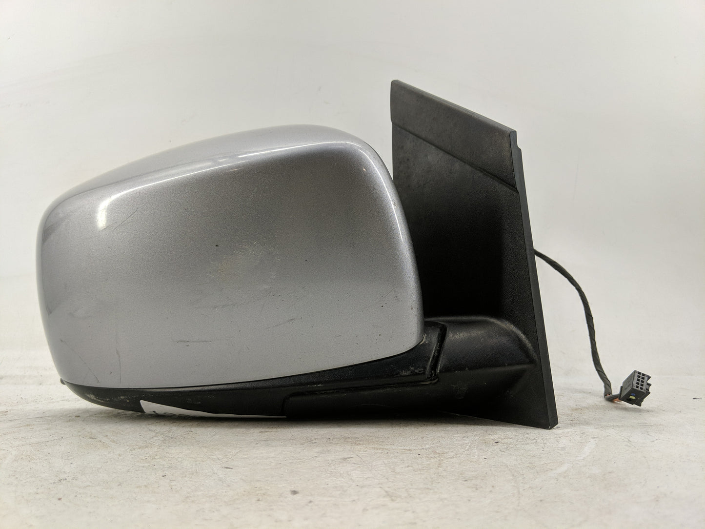 2011-2020 Dodge Grand Caravan Side Mirror Replacement Passenger Right View Door Mirror Fits OEM Used Auto Parts - Oemusedaut
