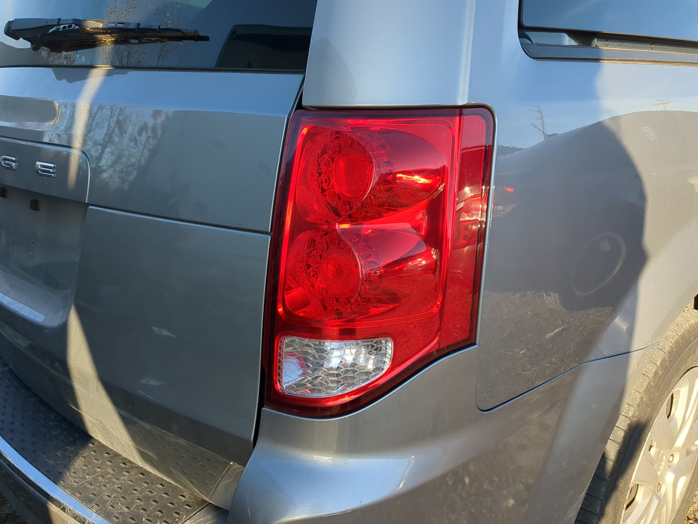 2011-2020 Dodge Grand Caravan Tail Light Assembly Passenger Right OEM Fits Fits 2011 2012 2013 2014 2015 2016 2017 2018 2019