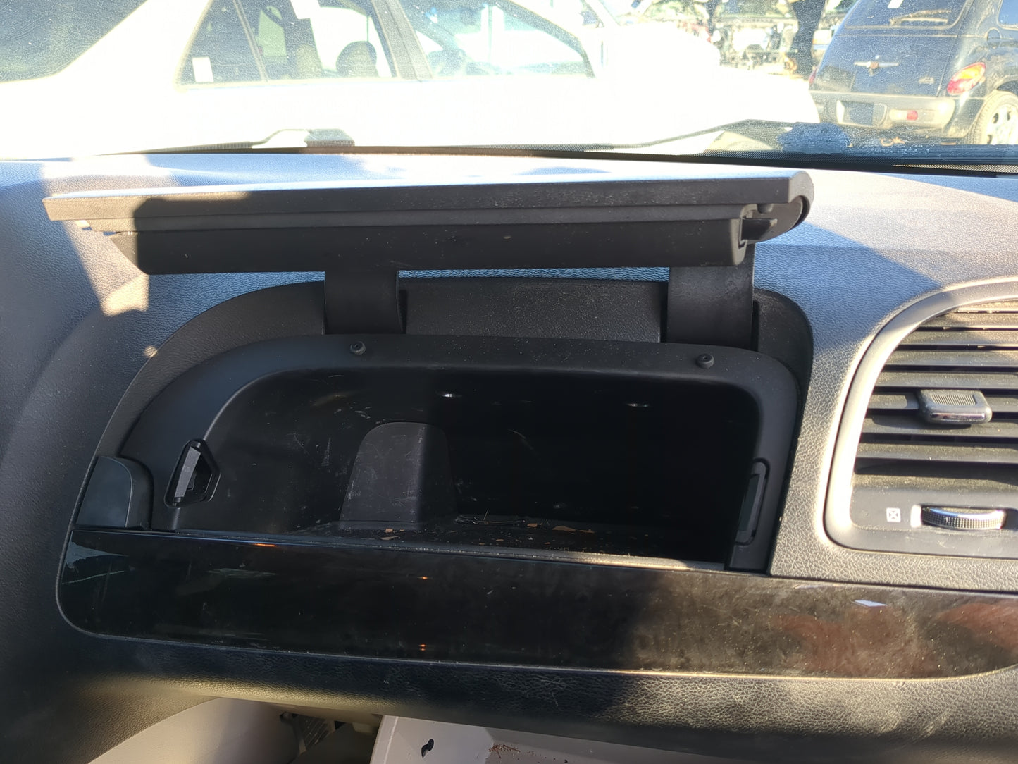 2013 Dodge Grand Caravan Passenger Glove Box Door Storage Compartment - Oemusedautoparts1.com
