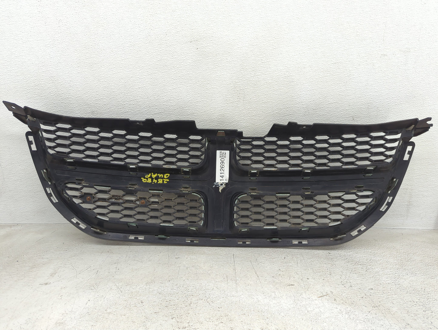 Dodge Grand Caravan Front Grille Bumper Not Included - Oemusedautoparts1.com