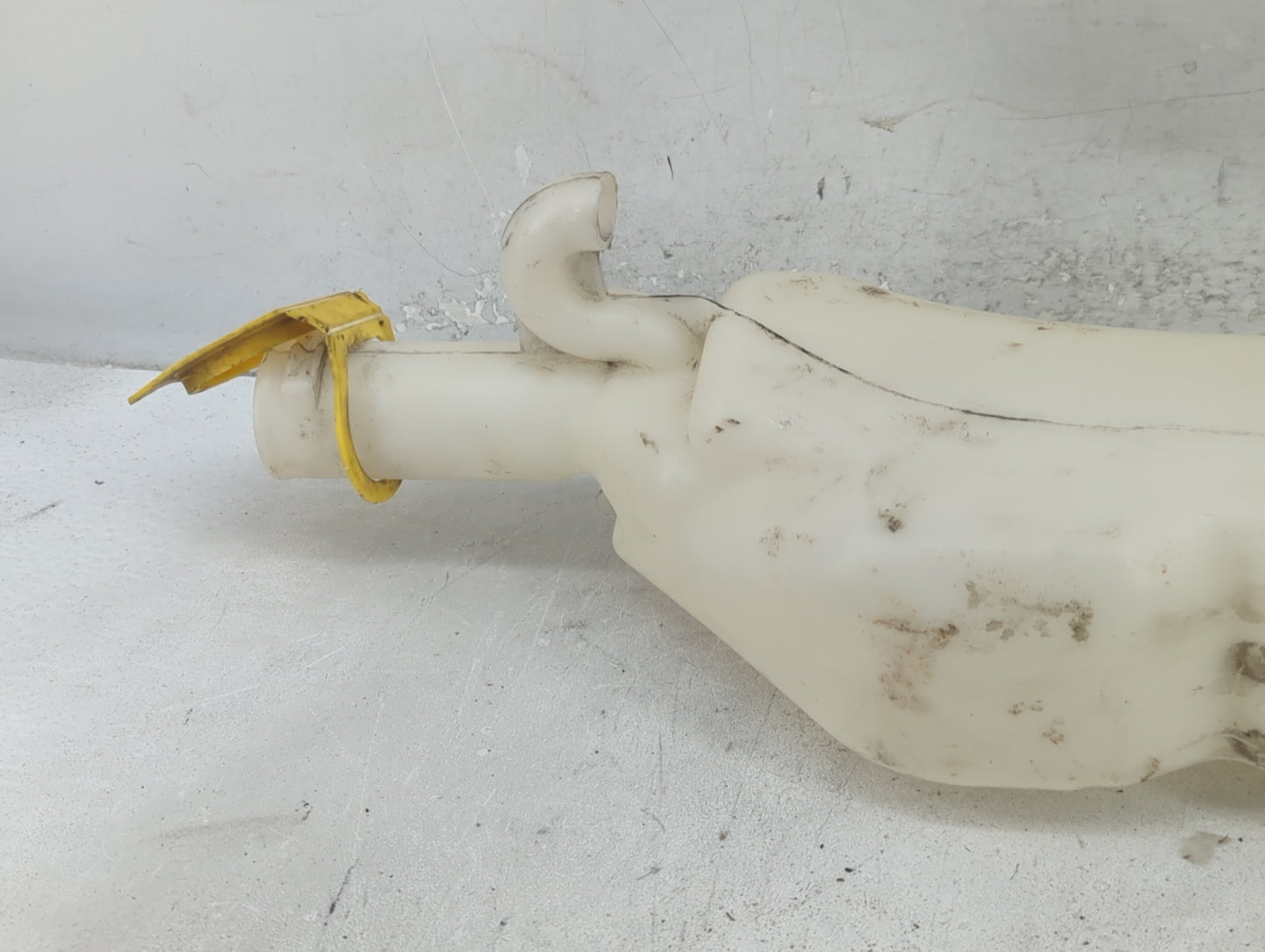 2008 Dodge Grand Caravan Radiator Coolant Overflow Expansion Tank Bottle - Oemusedautoparts1.com