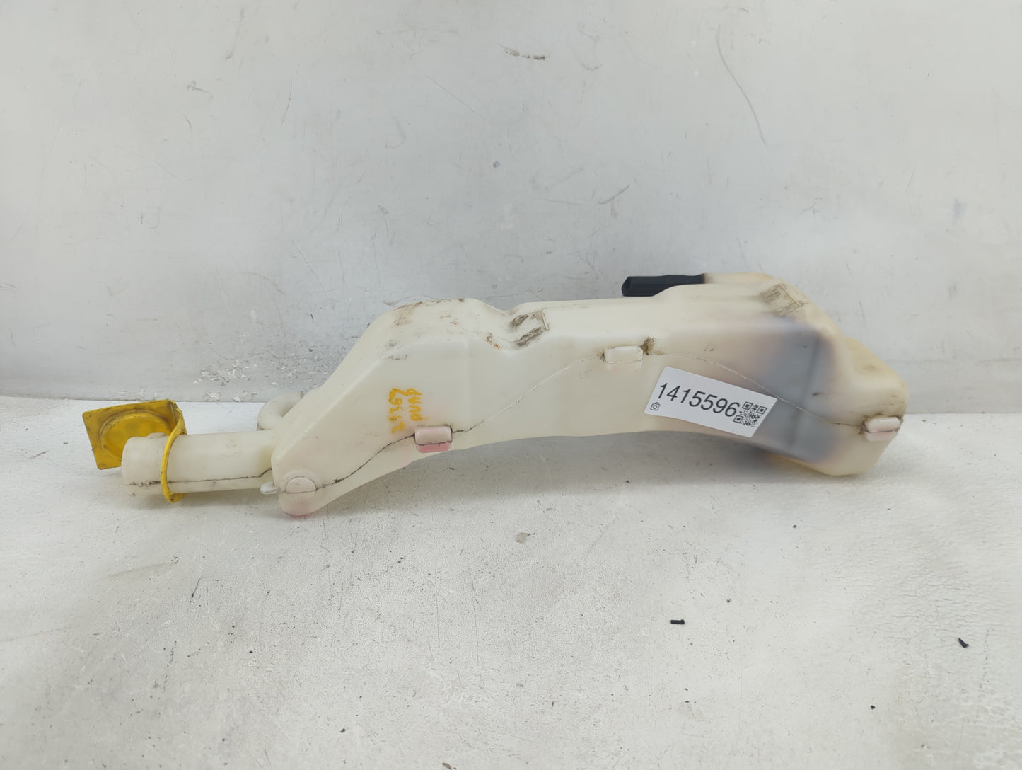 2008 Dodge Grand Caravan Radiator Coolant Overflow Expansion Tank Bottle - Oemusedautoparts1.com
