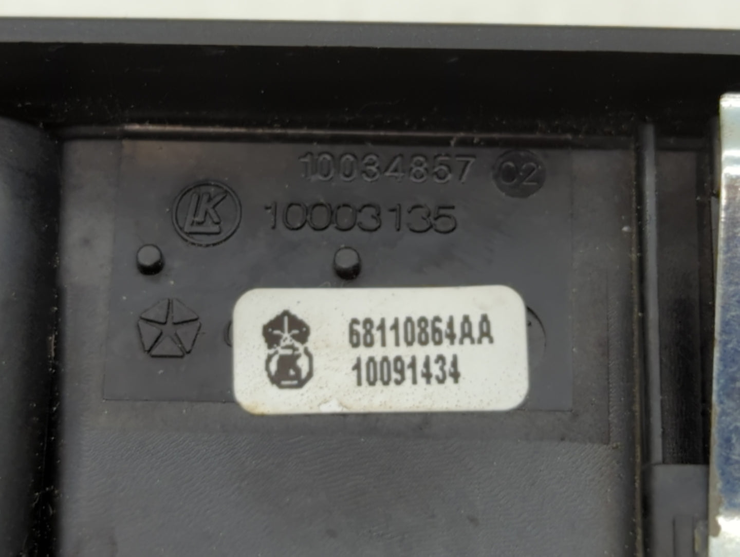 2013 Dodge Grand Caravan Passenger Right Power Window Switch 68110864aa - Oemusedautoparts1.com