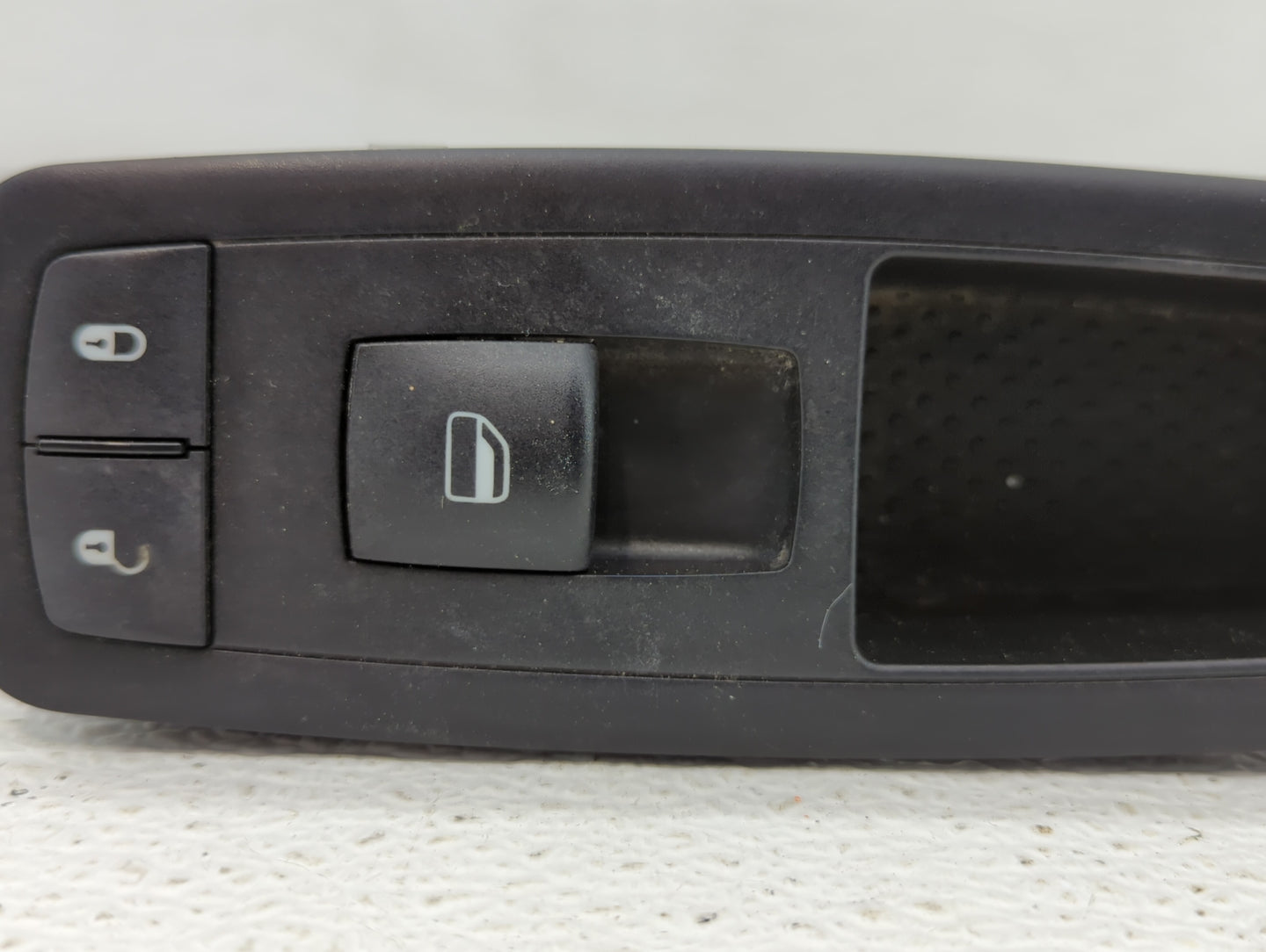 2013 Dodge Grand Caravan Passenger Right Power Window Switch - Oemusedautoparts1.com