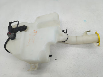 2011 Dodge Grand Caravan Windshield Washer Fluid Reservoir Bottle Oem - Oemusedautoparts1.com