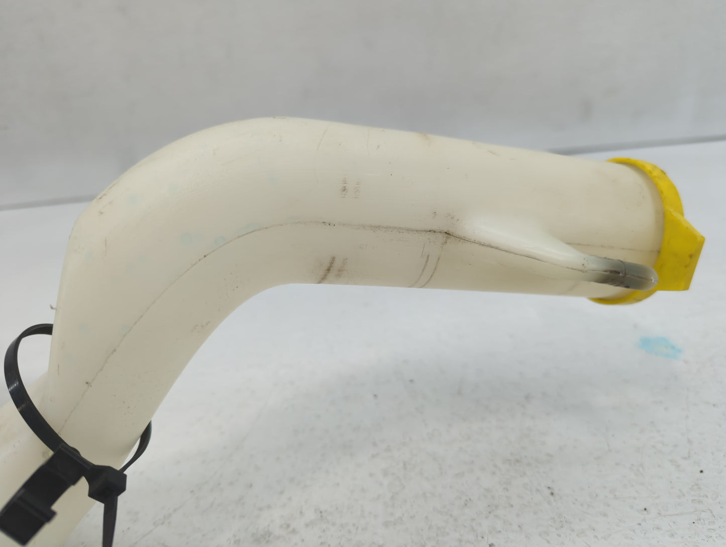 2011 Dodge Grand Caravan Windshield Washer Fluid Reservoir Bottle Oem - Oemusedautoparts1.com