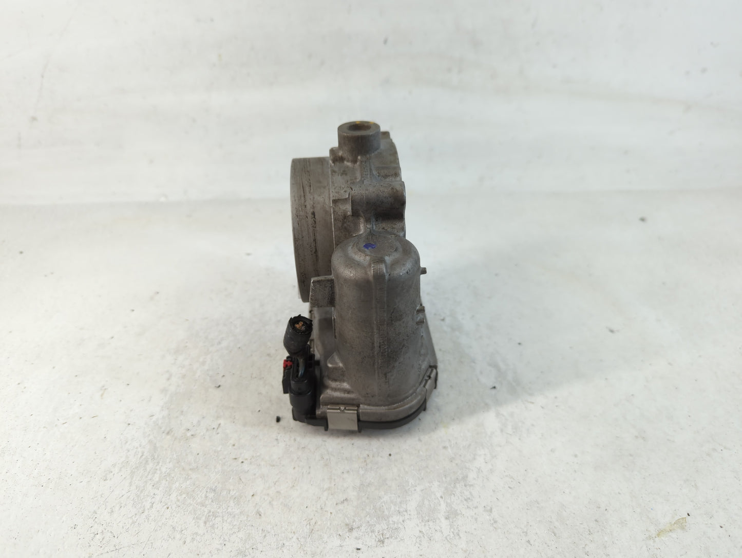 2011-2020 Dodge Grand Caravan Throttle Body P/N:677012 05184349AC Fits OEM Used Auto Parts - Oemusedautoparts1.com