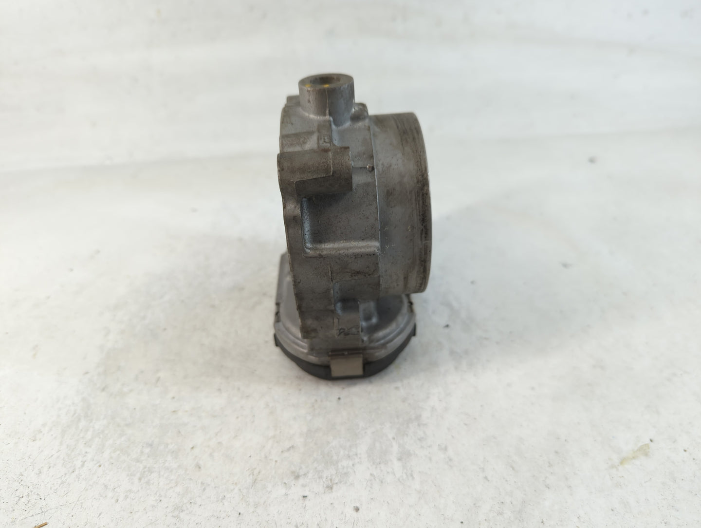 2011-2020 Dodge Grand Caravan Throttle Body P/N:677012 05184349AC Fits OEM Used Auto Parts - Oemusedautoparts1.com
