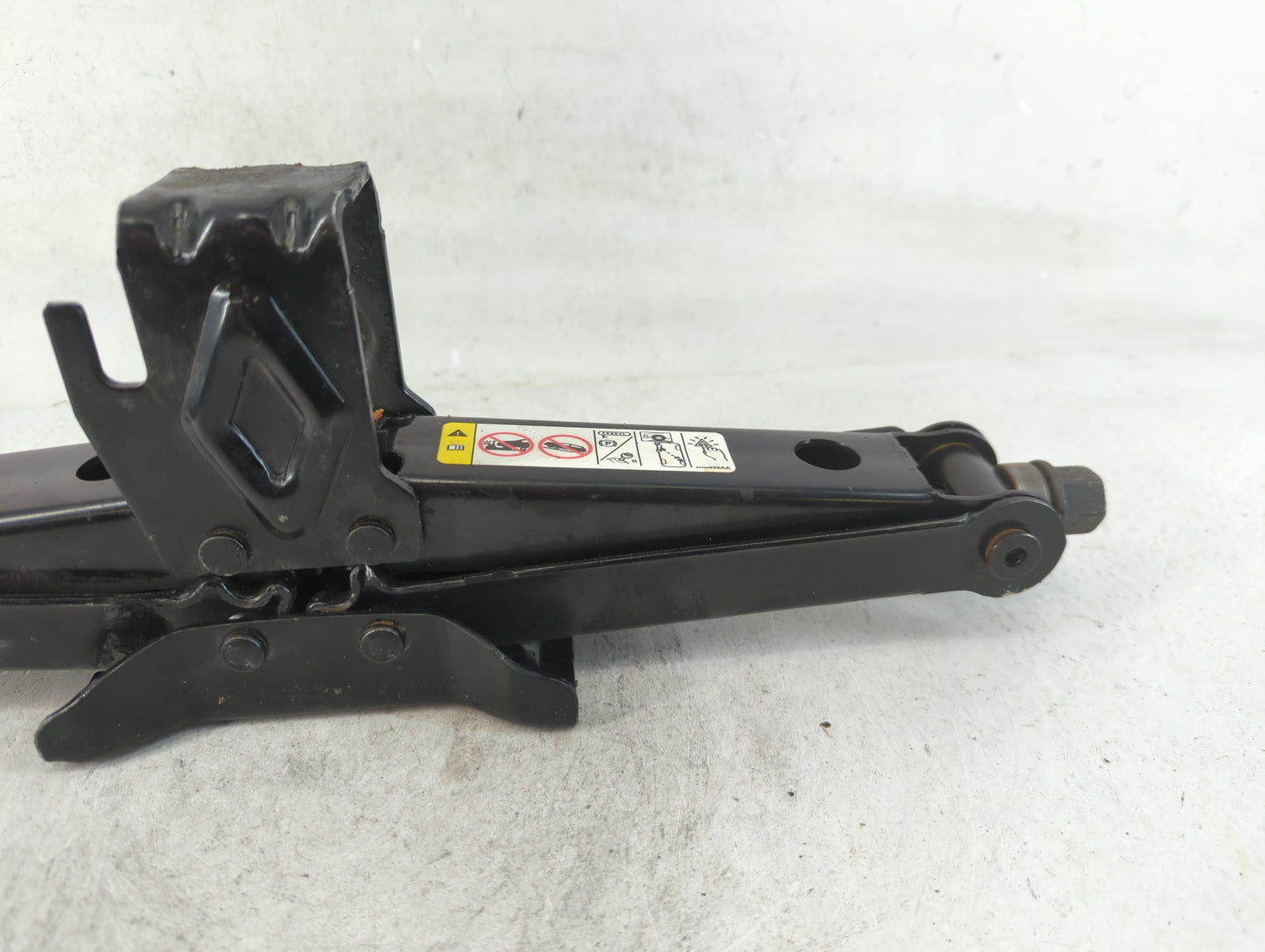 2013 Dodge Grand Caravan Spare Scissor Car Jack - Oemusedautoparts1.com