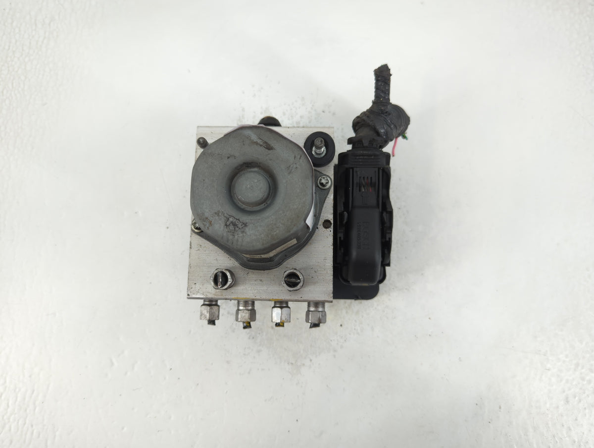 2013 Dodge Grand Caravan Anti-Lock Brake ABS Pump Module Actuator OEM P/N:P68183803AA Fits OEM Used Auto Parts - Oemusedauto