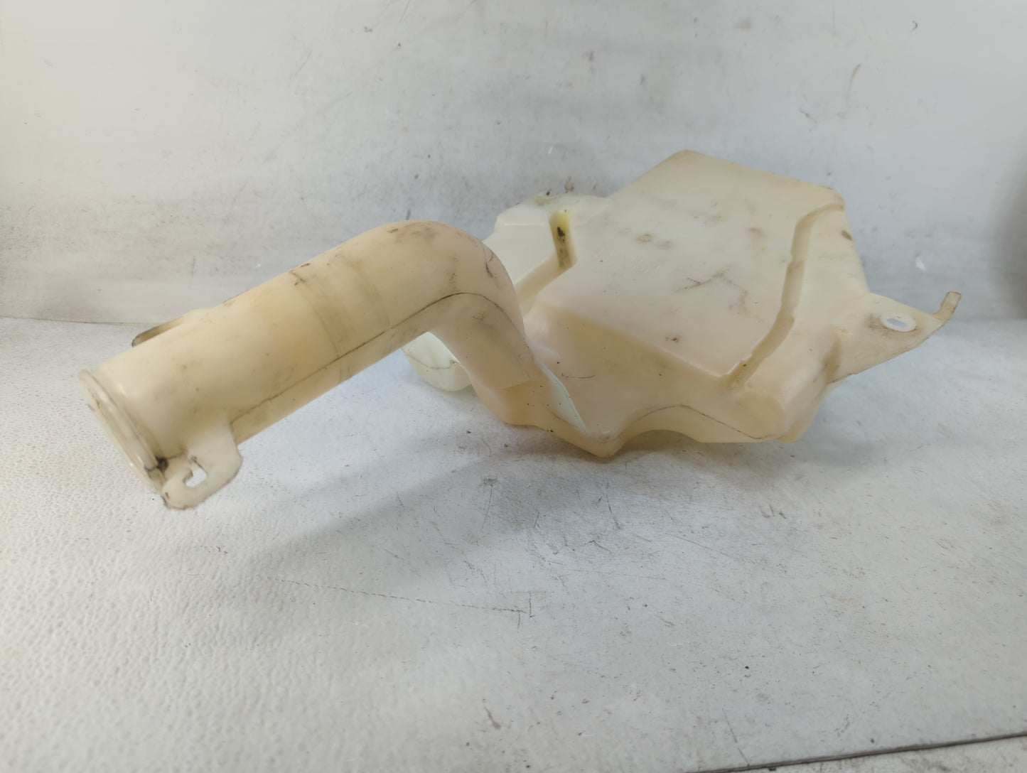 2011 Dodge Grand Caravan Windshield Washer Fluid Reservoir Bottle Oem - Oemusedautoparts1.com